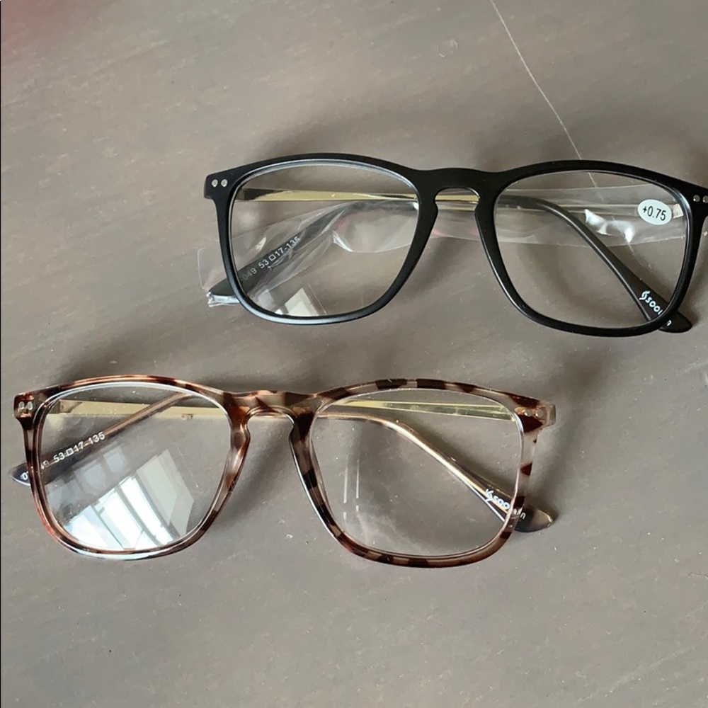 Brand new Reading glasses (+0.75) - 2 pairs
